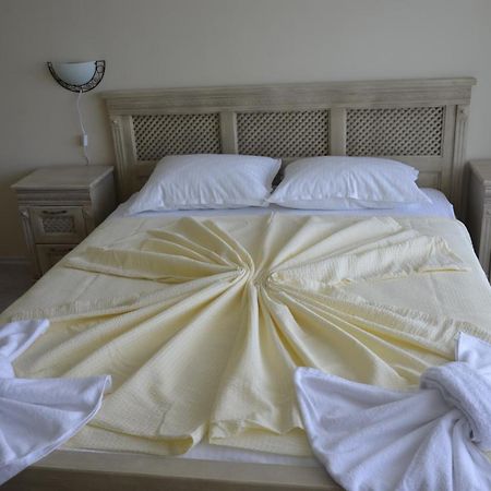 Ashram Hotel Primorsko Exterior photo
