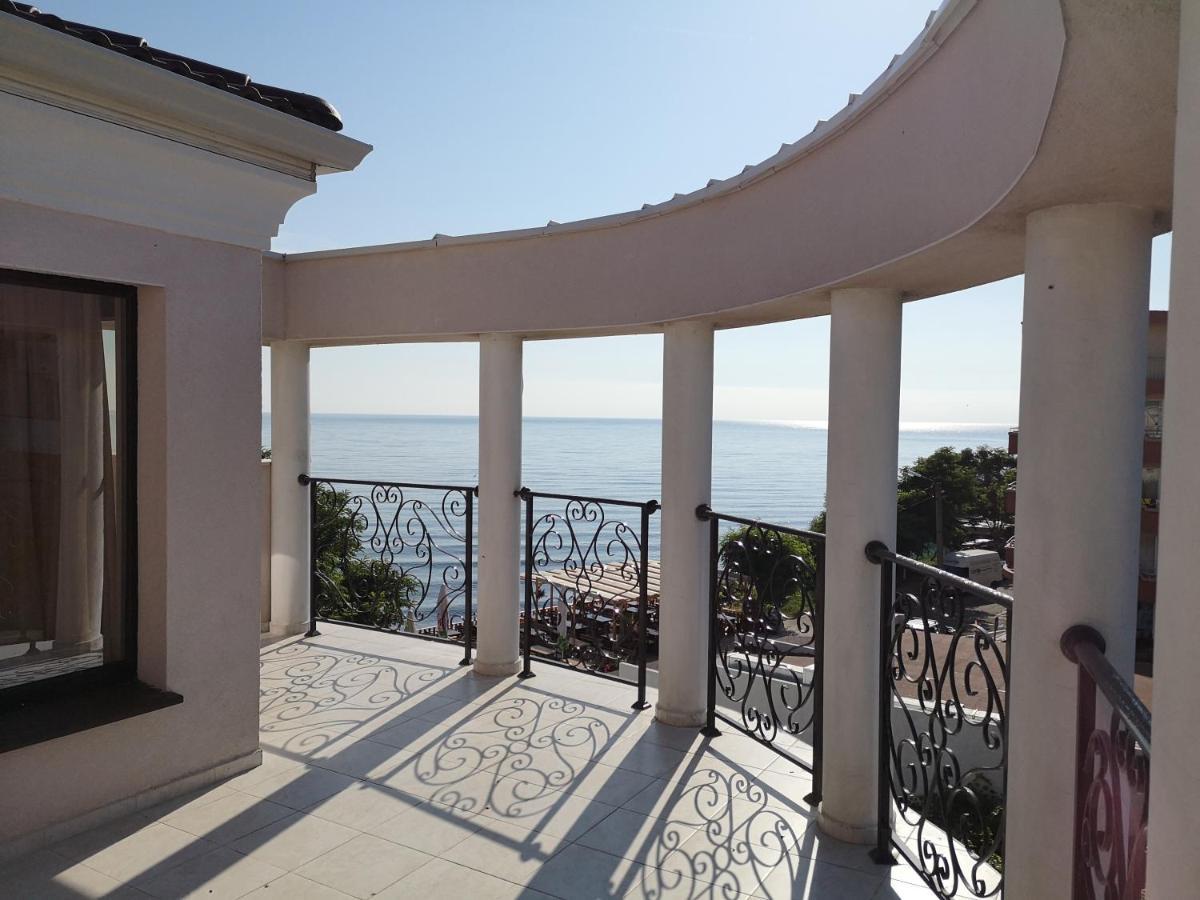 Ashram Hotel Primorsko Exterior photo