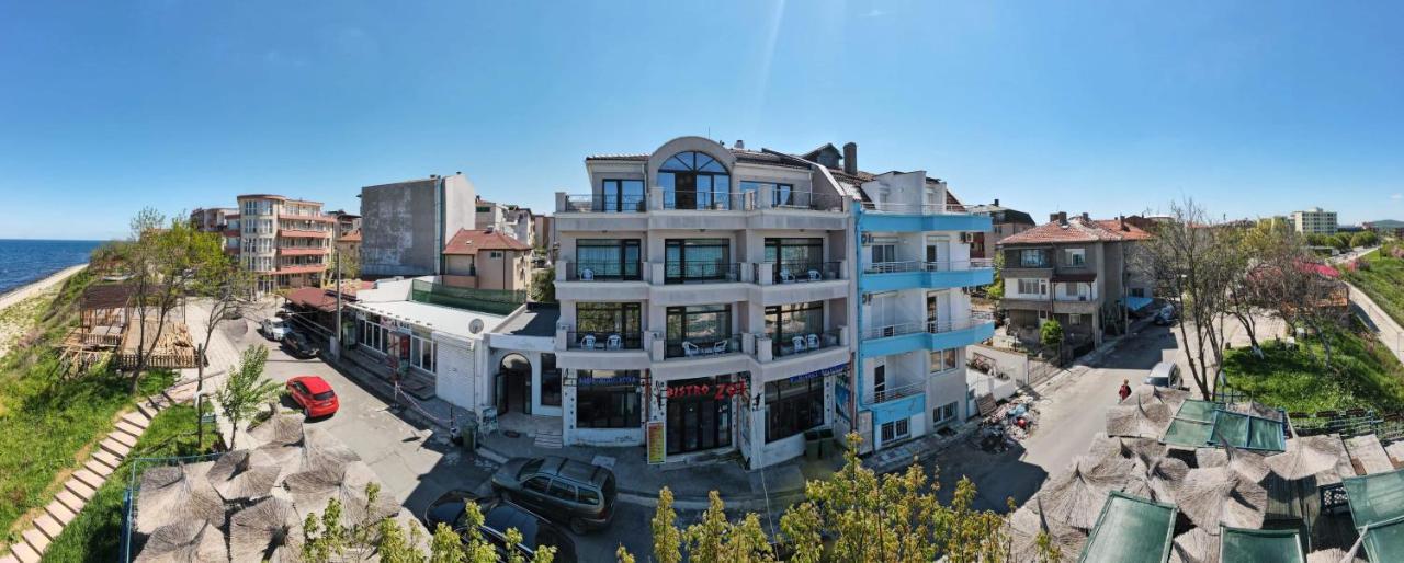 Ashram Hotel Primorsko Exterior photo